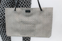 Load image into Gallery viewer, Bellah Beige Double Pocket Totebag - PillowKate
